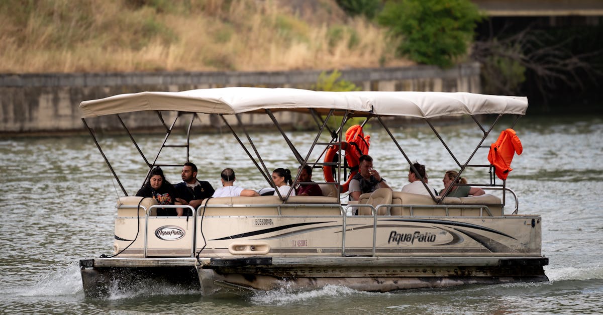 Day Trips from Melbourne: BBQ Pontoon Boating on the Yarra River