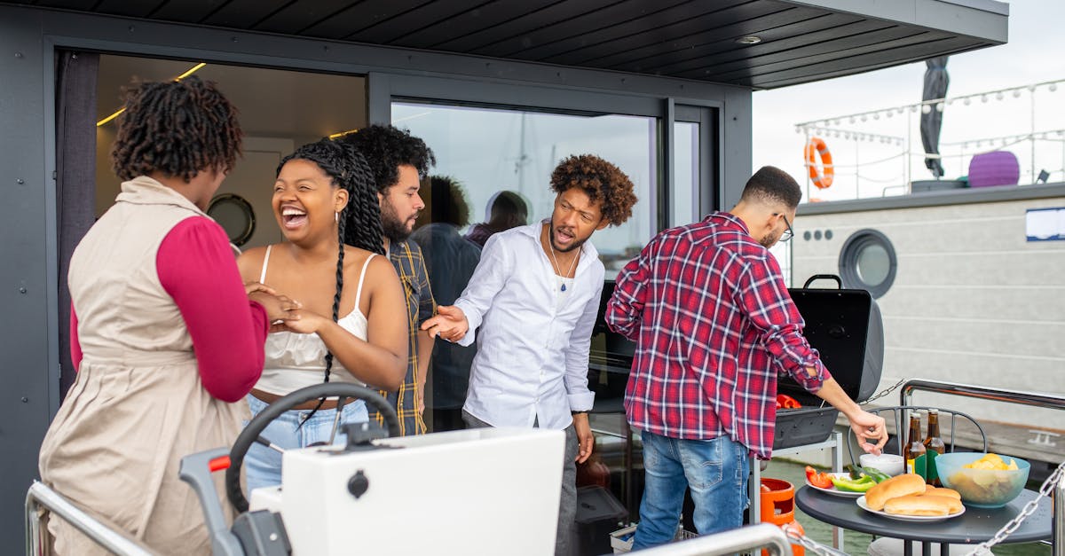 Top BBQ Experiences with Pontoon Boats on the Maribyrnong River